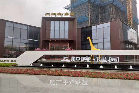 出售密州玉山小区2室1厅1卫82平精装修